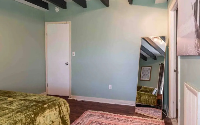 1918 Duplex with Character City Center