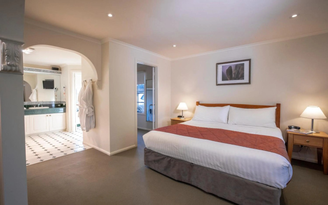 Country Club Villas – Guest Rooms – Prospect Vale
