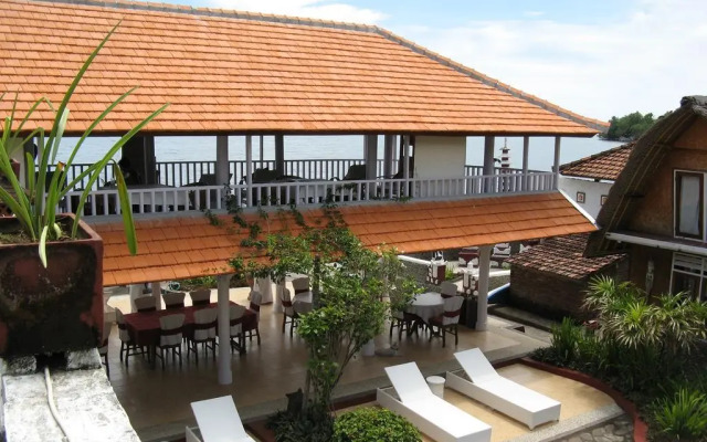 Villa Agung Beach Inn