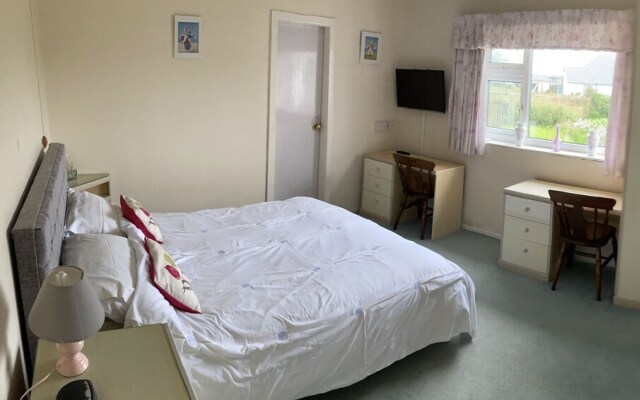 Cosy Seaside Holiday Cottage in Fairbourne