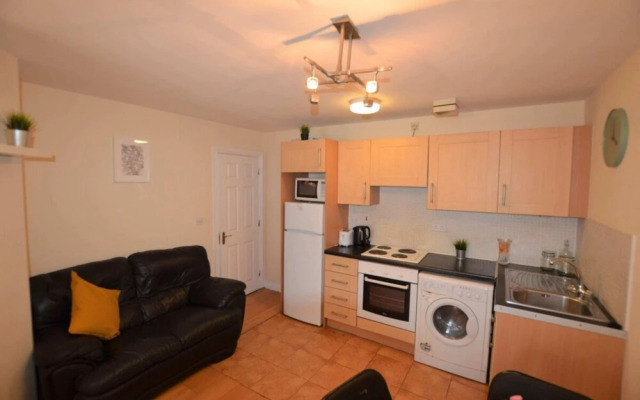 Great 2 Bedroom Apartment in Trendy Stoneybatter