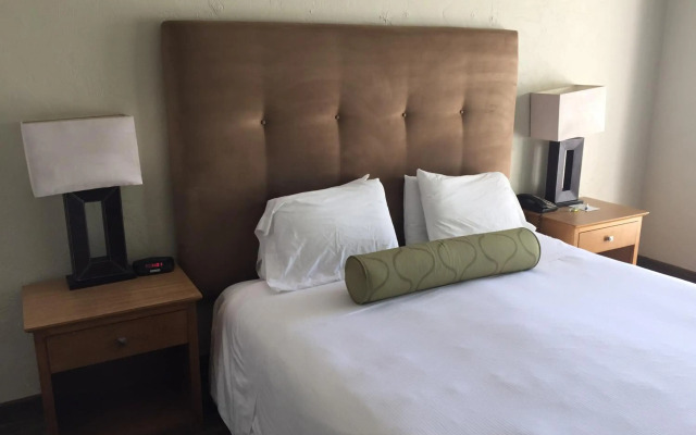 Surfer Beach Hotel
