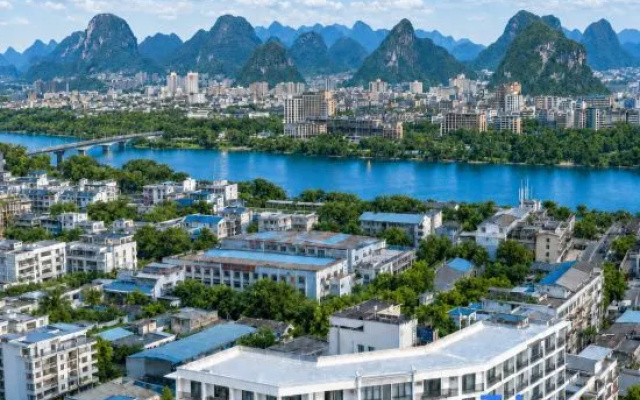 Lijiang Yipin (Guilin Qixing Park University of Technology) – Outside – Guilin