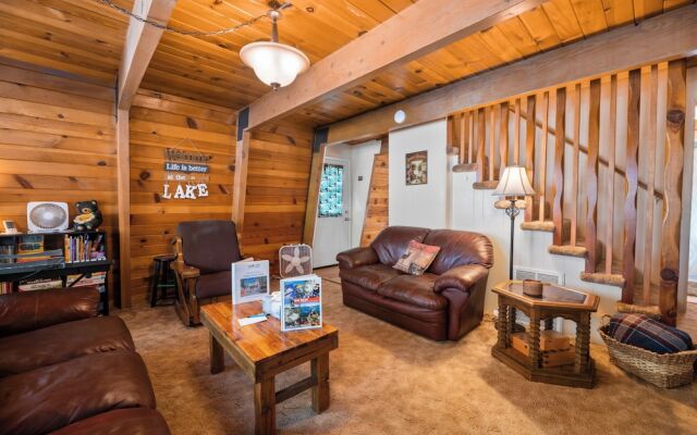 A Beary Happy Cabin