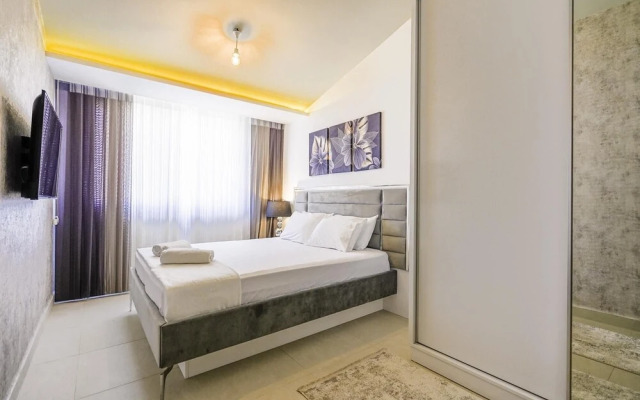 Sea View Stylish Flat w Shared Pool in Alanya