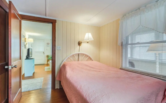 Laurel Street Garage APT 210