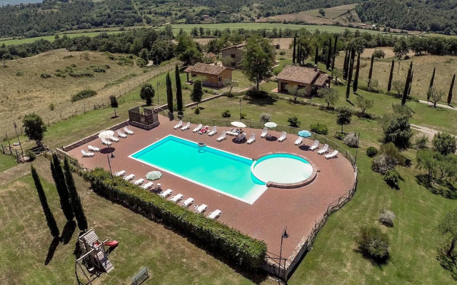 Poggiovalle Tenuta Italiana