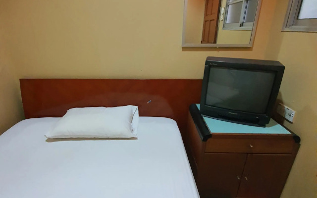 SPOT ON 90137 Casavilla Hotel Pudu