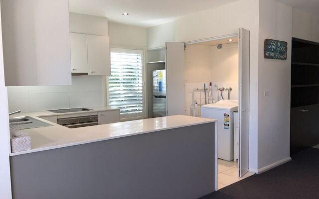 Pacific Blue 505-265 Sandy Point Road