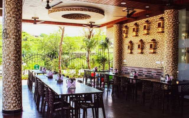 Hotel Charan Kamal