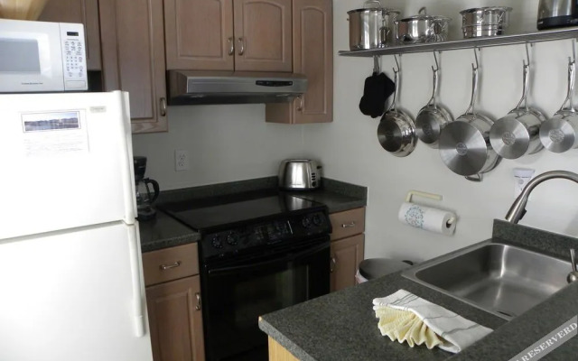 Island Place Condominium Association Inc