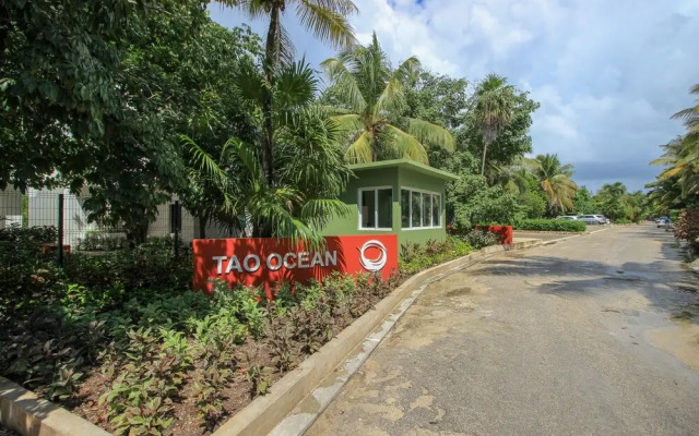 Luxury House Near Akumal Beach by Olahola