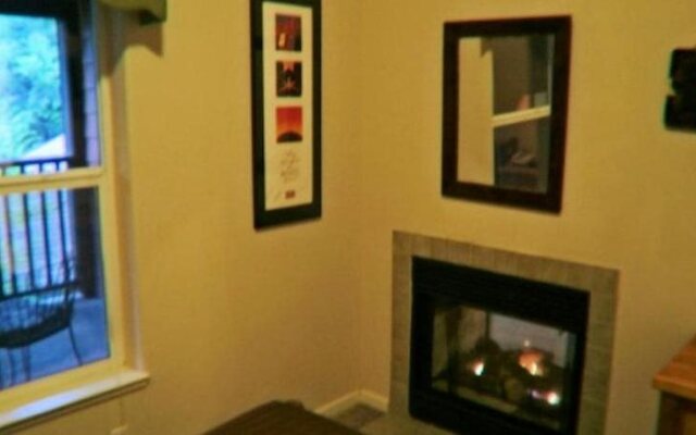 Creekside Inn & Resort