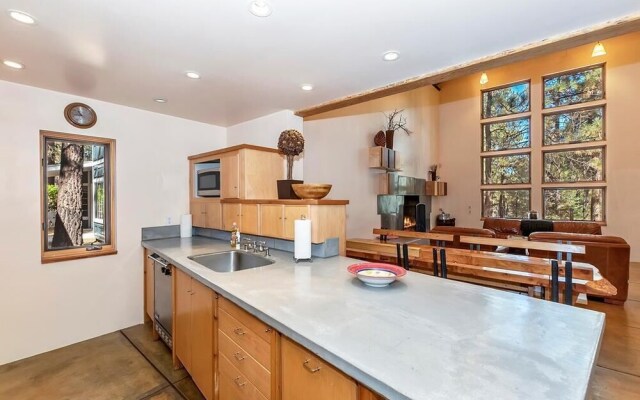 061 - Boulder Bay Retreat