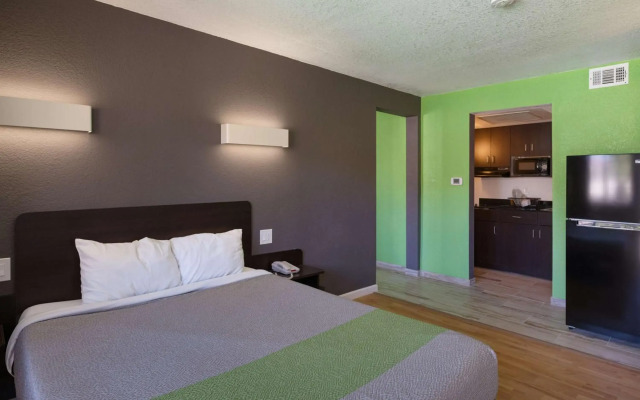 Studio 6 Barstow, CA