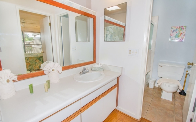 Kahana Sunset C4 2 Bedroom Condo by Redawning