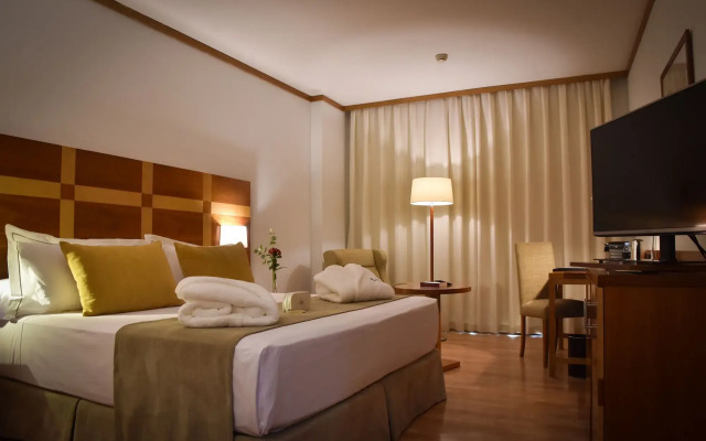 Отель Senator Parque Central