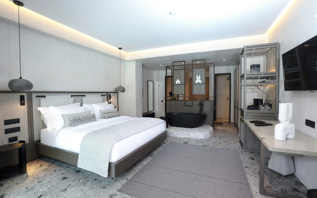 Aeonic Suites and Spa