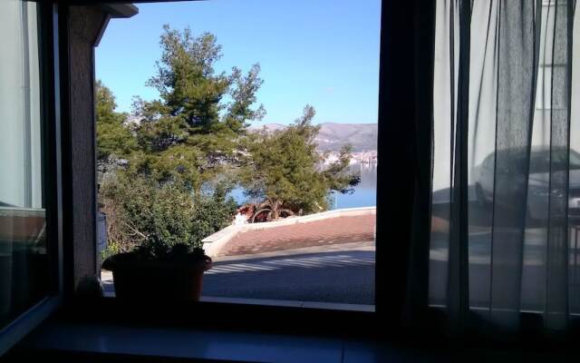 Huge terrace with sea view of the bay