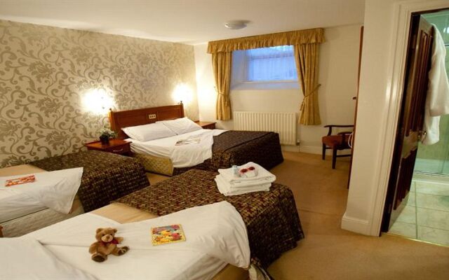 Westenra Arms Hotel