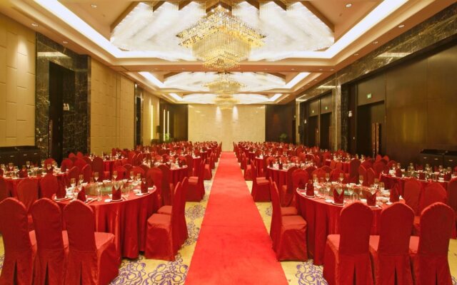 Cenbest Jinling Grand Hotel