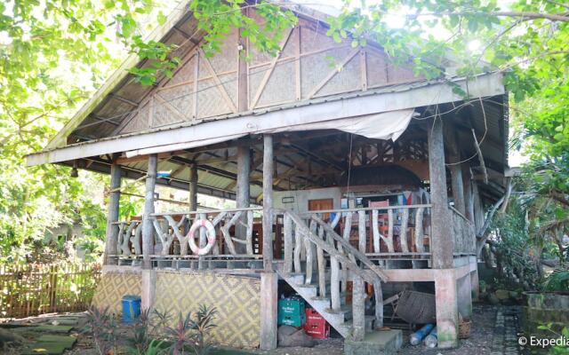 Algen's Dive Resort