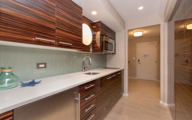 Luxury Beachfront Studio-with Daily Cleaning