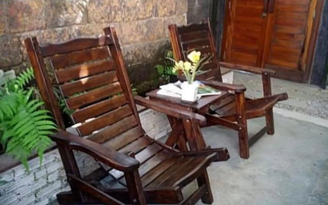 The old car guest house