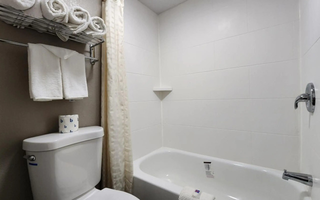 Motel 6 Columbus, OH - OSU North