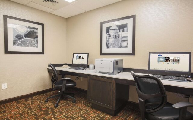 Hampton Inn And Suites Camarillo