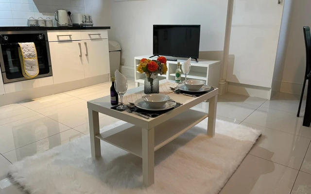 Clarendon Luxury Gated City Apartments