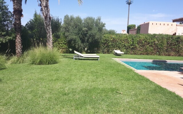 Apple Villa