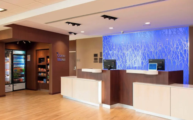 Fairfield Inn & Suites