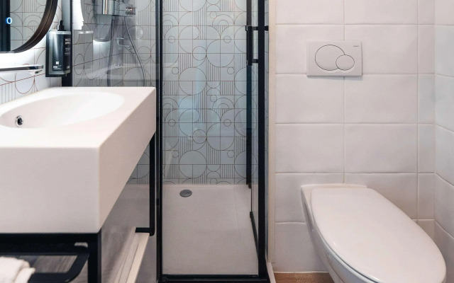 Ibis Styles Charleroi Airport Aero 44