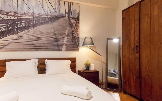 Central Cozy Studio, Athens City Link