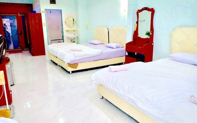 Ranong Boutique Hotel and Mall