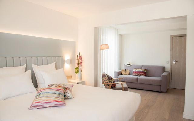 Croisette Beach Hotel Cannes - MGallery Collection