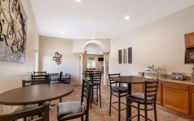 SureStay Hotel by Best Western Whittington Rend Lake