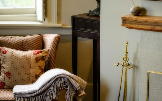 The Woodbridge Waterfront Rooms.