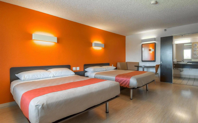 Motel 6 Anaheim Maingate