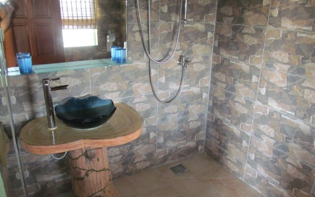 Parrot Paradise Resort