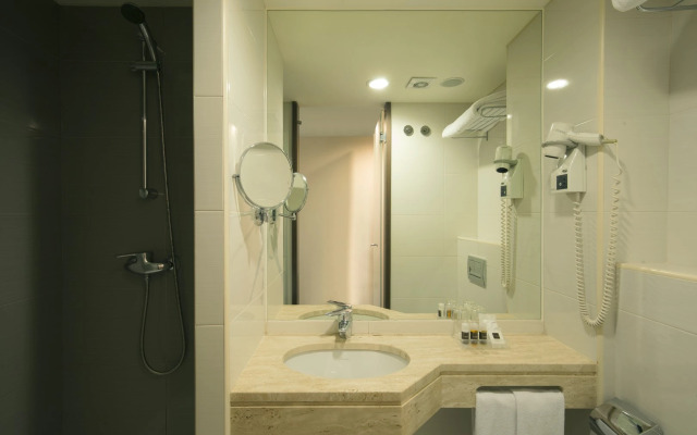 Luxe Hotel by Turim Hoteis