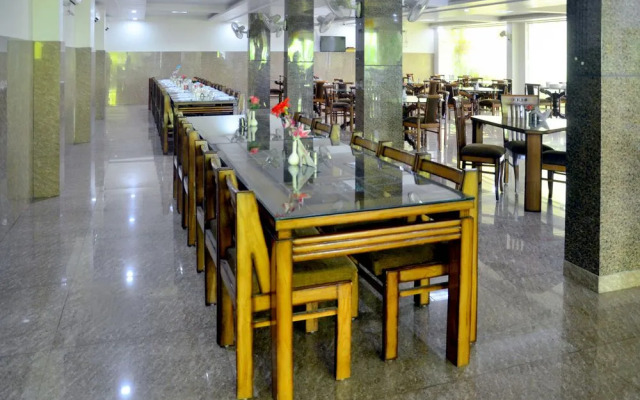 Collection O 4731 Hotel Surya Continental