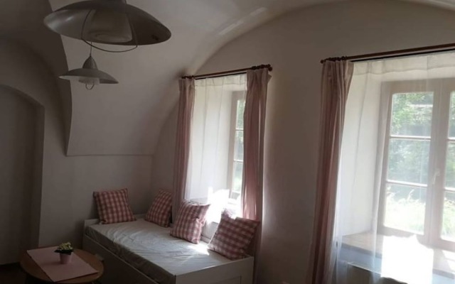 The Green Garden Apartment