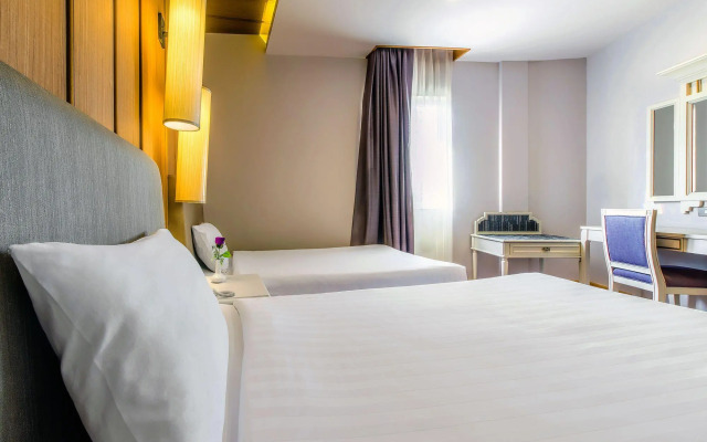Royal Rattanakosin Hotel