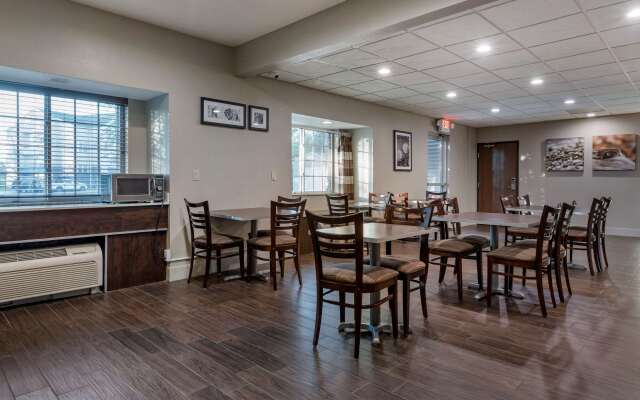Sleep Inn & Suites