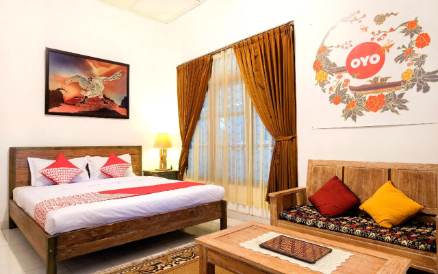 OYO 244 Griya Cemara Homestay