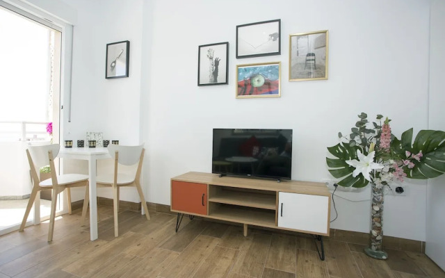 Lovely Quiet & Center Sea Views