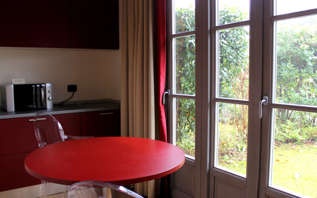 Joia Hotel & Luxury Apartments