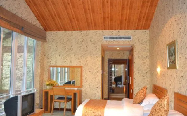 Qingfeng Gorge Resort Hotel
